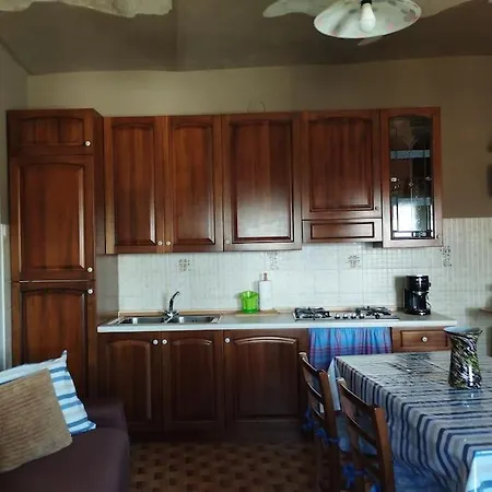 Vakantiehuis Ca' D'la Nona Casa Con Giardino