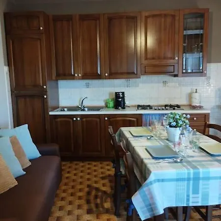 Ca' D'la Nona Casa Con Giardino *