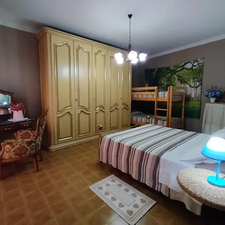 Casa vacanze Ca' D'la Nona Casa Con Giardino