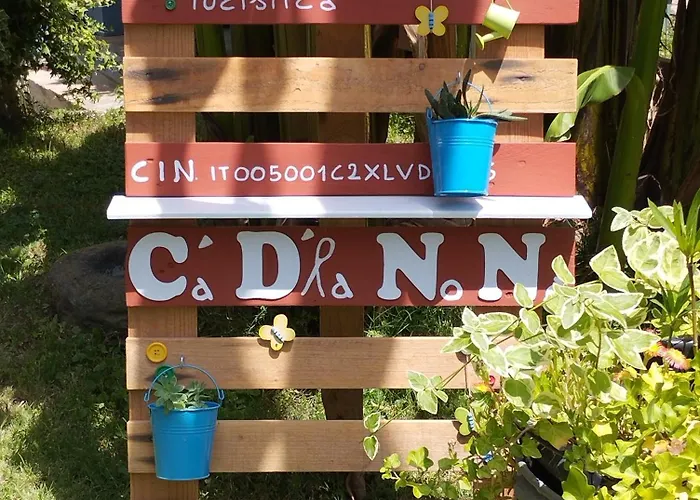 Ca' D'la Nona Casa Con Giardino Feriehus *