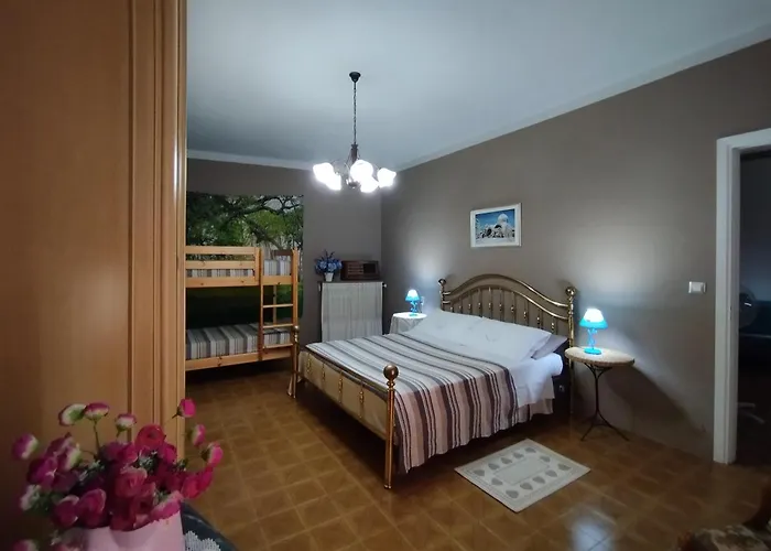 Feriehus Ca' D'la Nona Casa Con Giardino